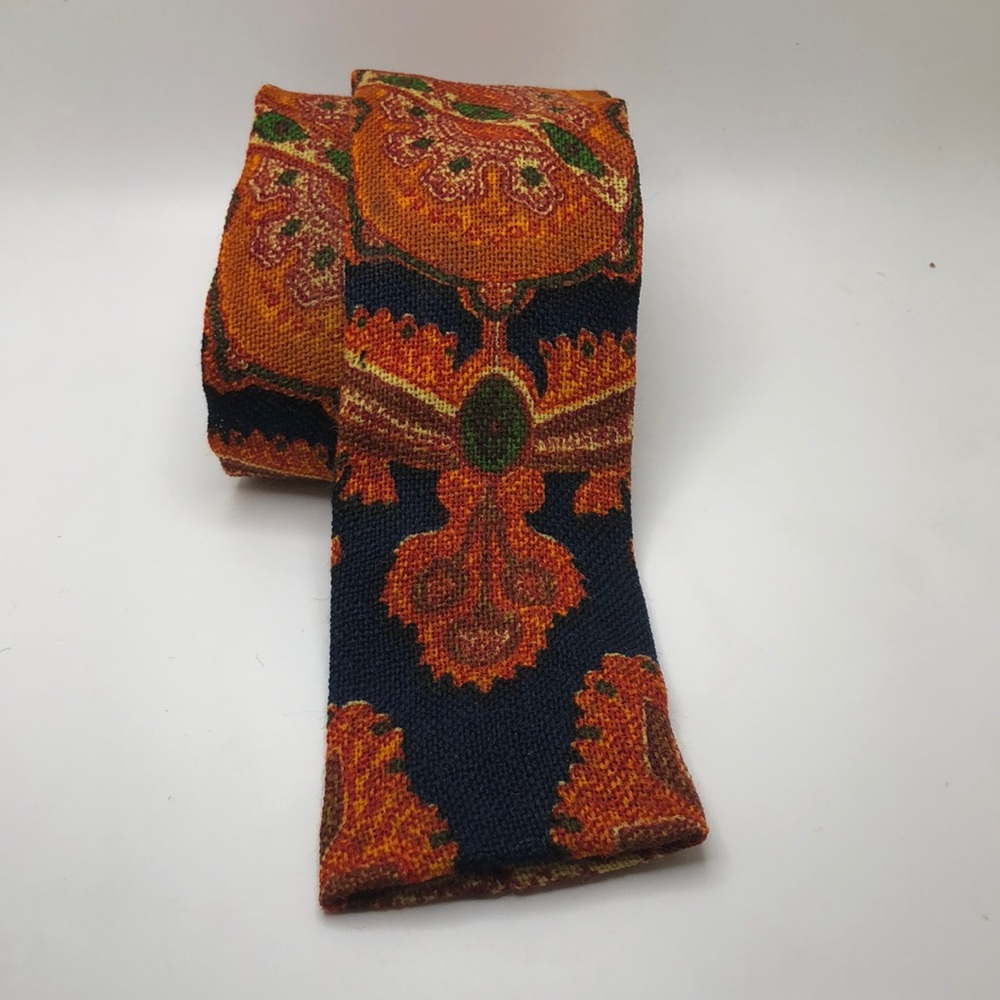 Rooster Eye Catching Retro Skinny Square End Tie from 60’s
